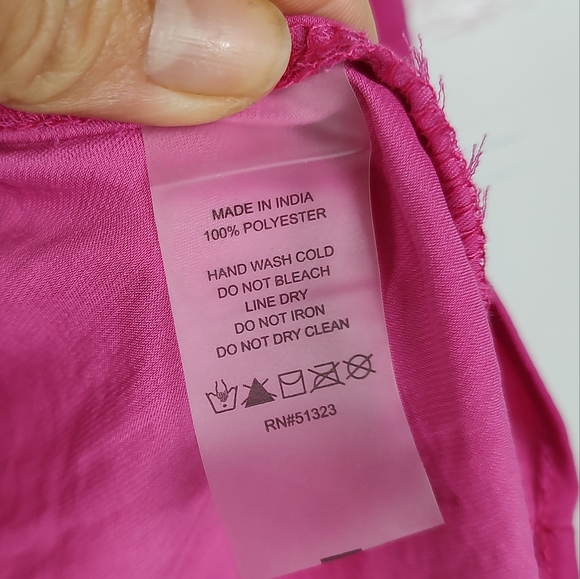 Vince Camuto Pink V-neck Blouse NWT - Picture 7 of 11